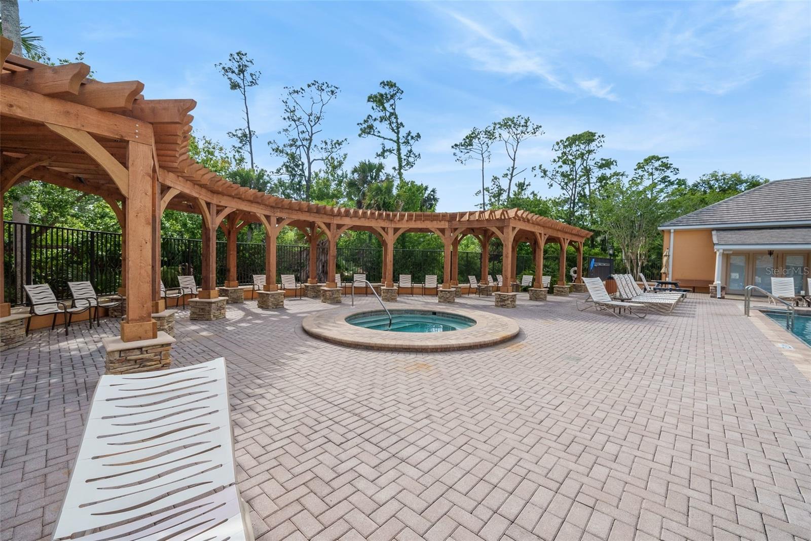 FAIRWAYS EDGE/GRAND HAVEN - Residential