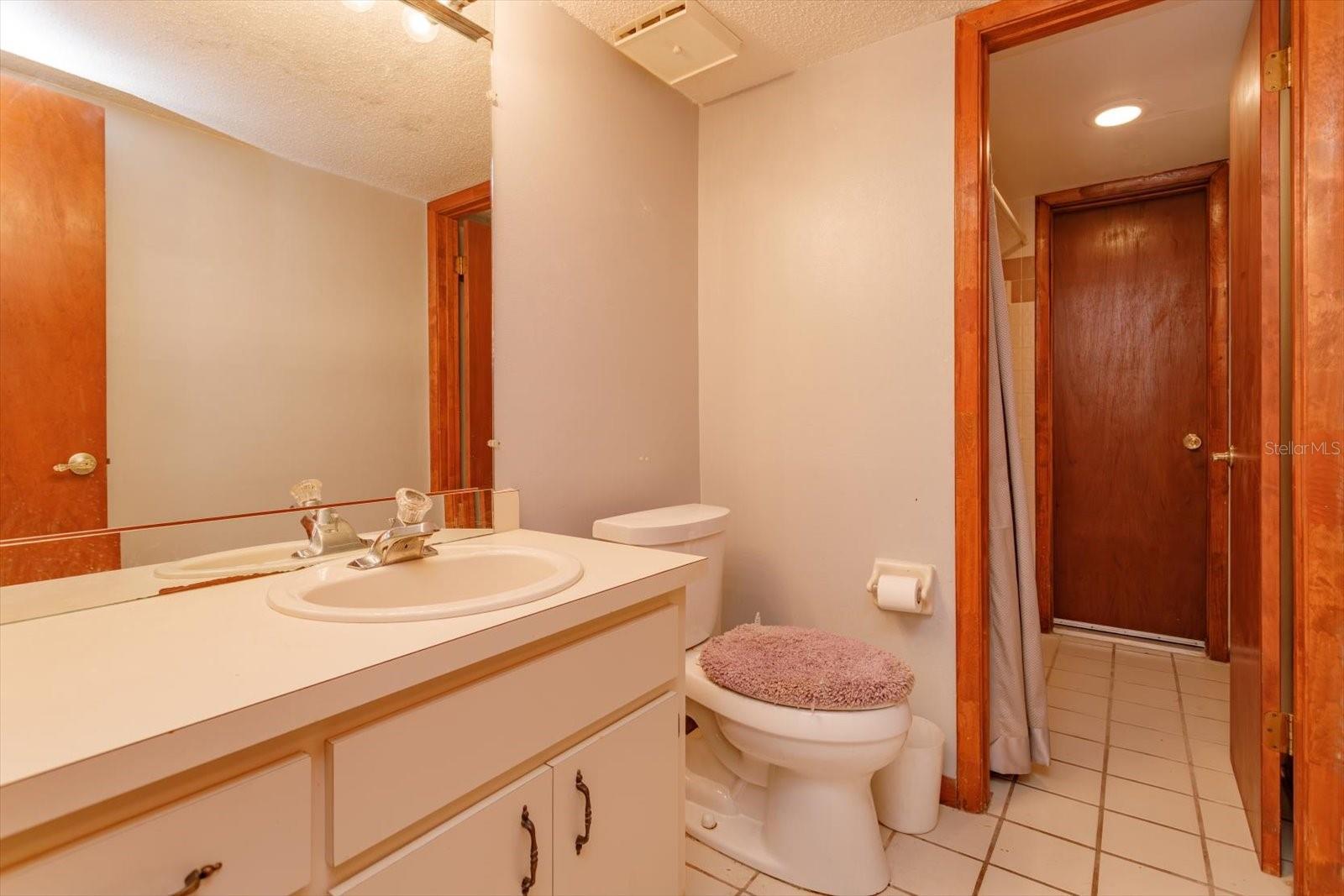 SHADOW LAKE WOODS - Residential