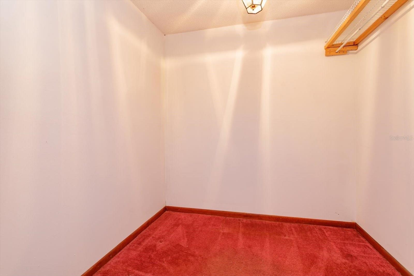 SHADOW LAKE WOODS - Residential