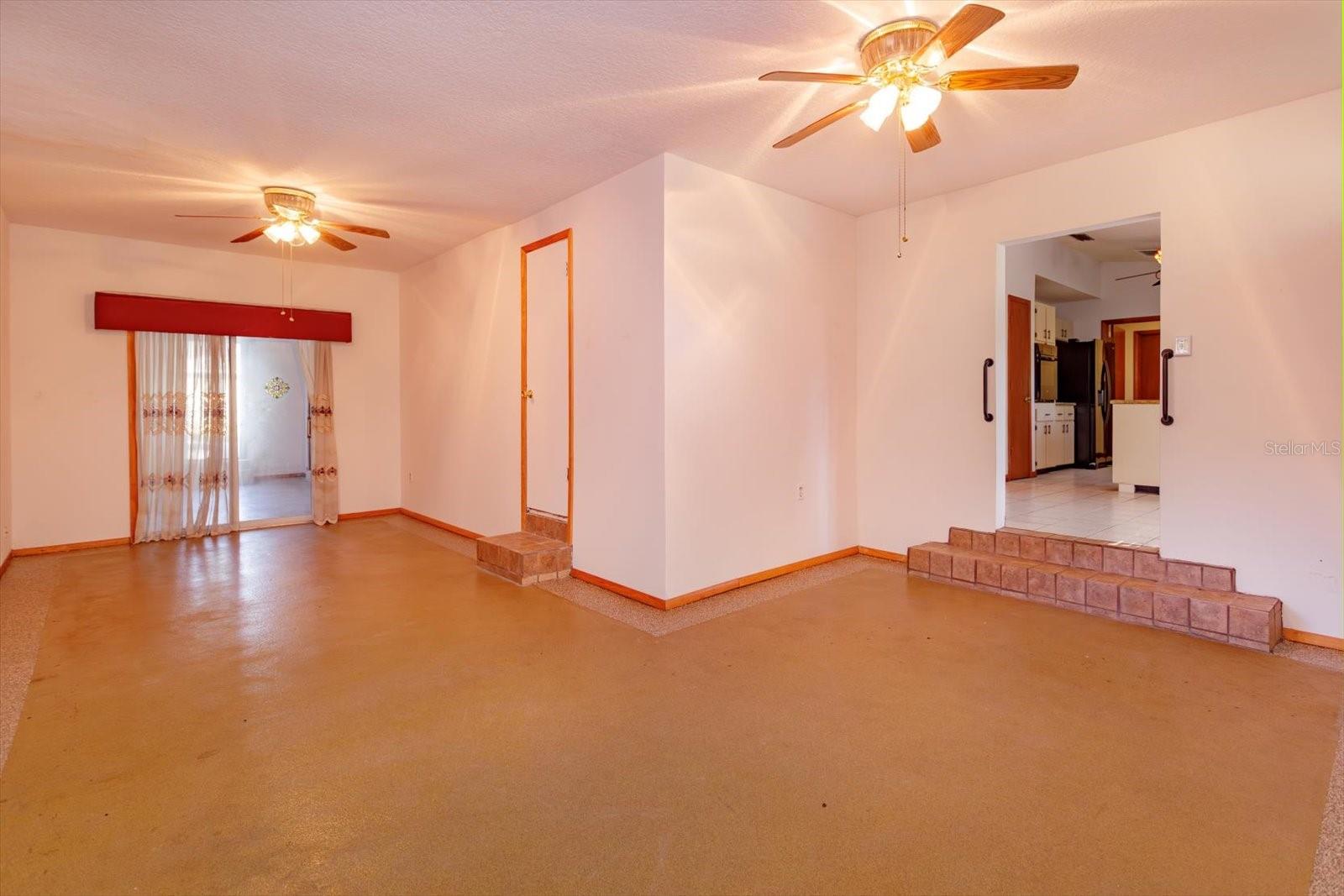 SHADOW LAKE WOODS - Residential