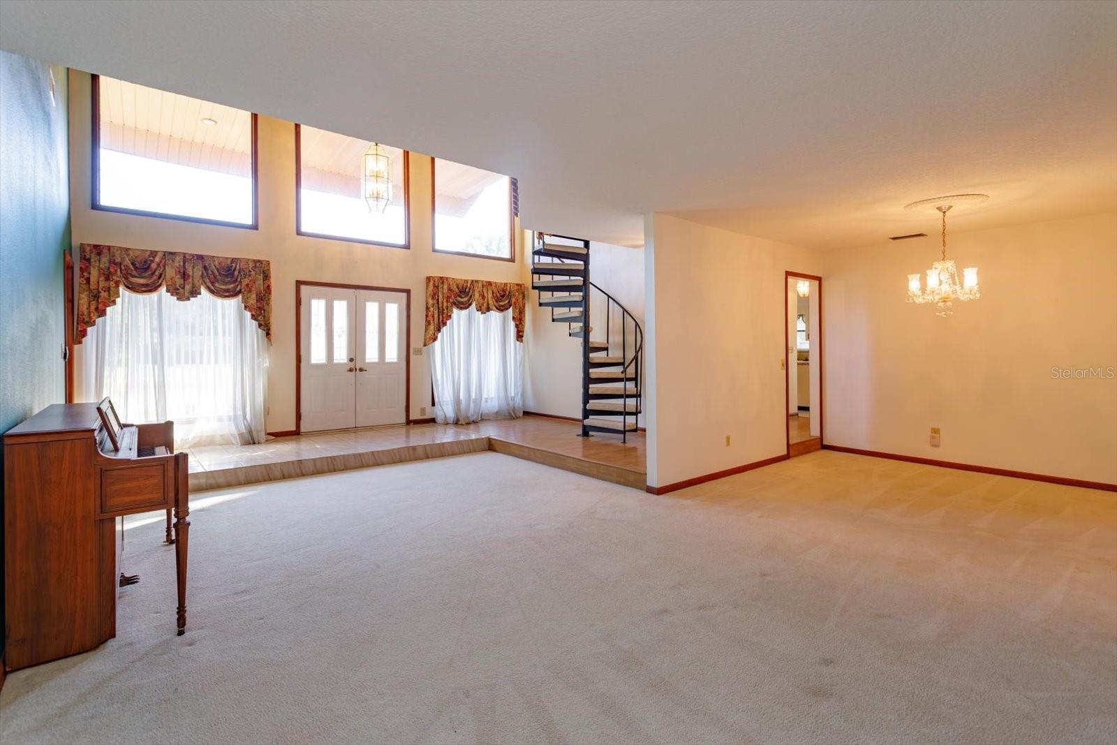 SHADOW LAKE WOODS - Residential