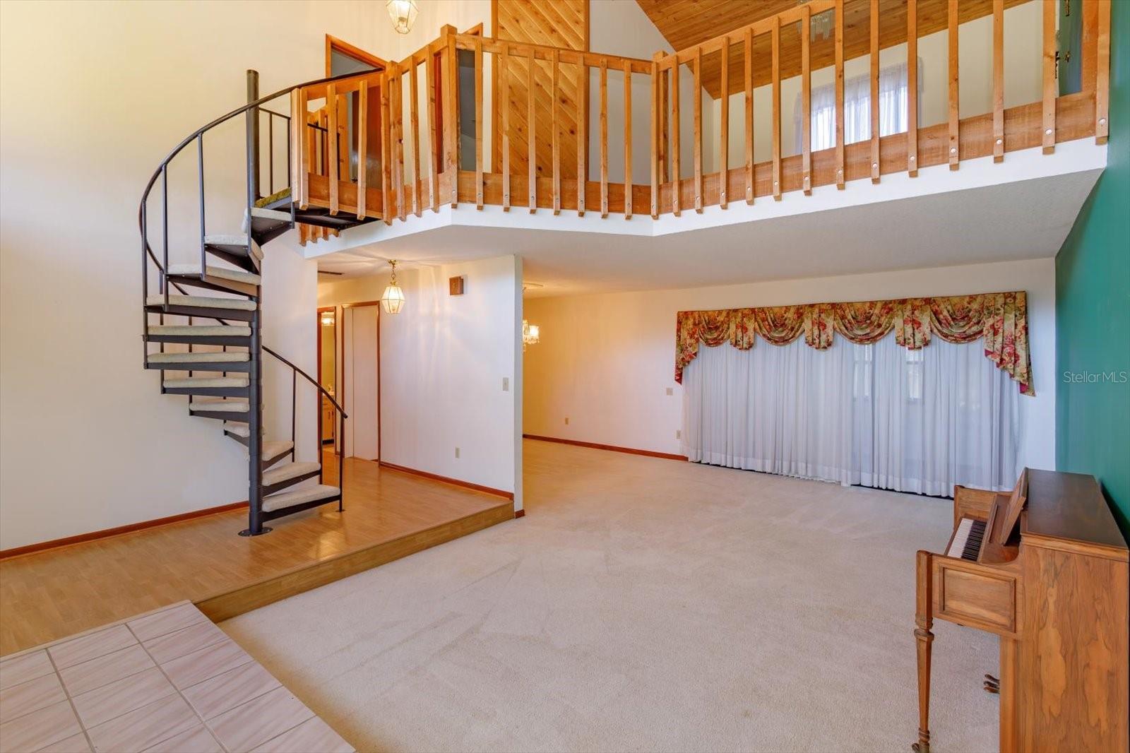 SHADOW LAKE WOODS - Residential