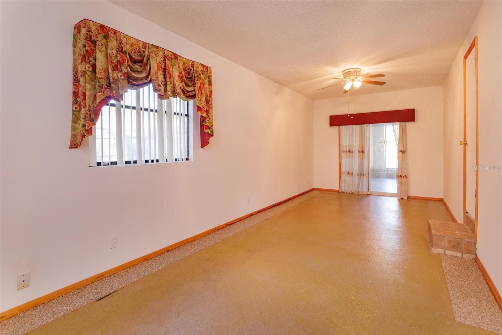 SHADOW LAKE WOODS - Residential