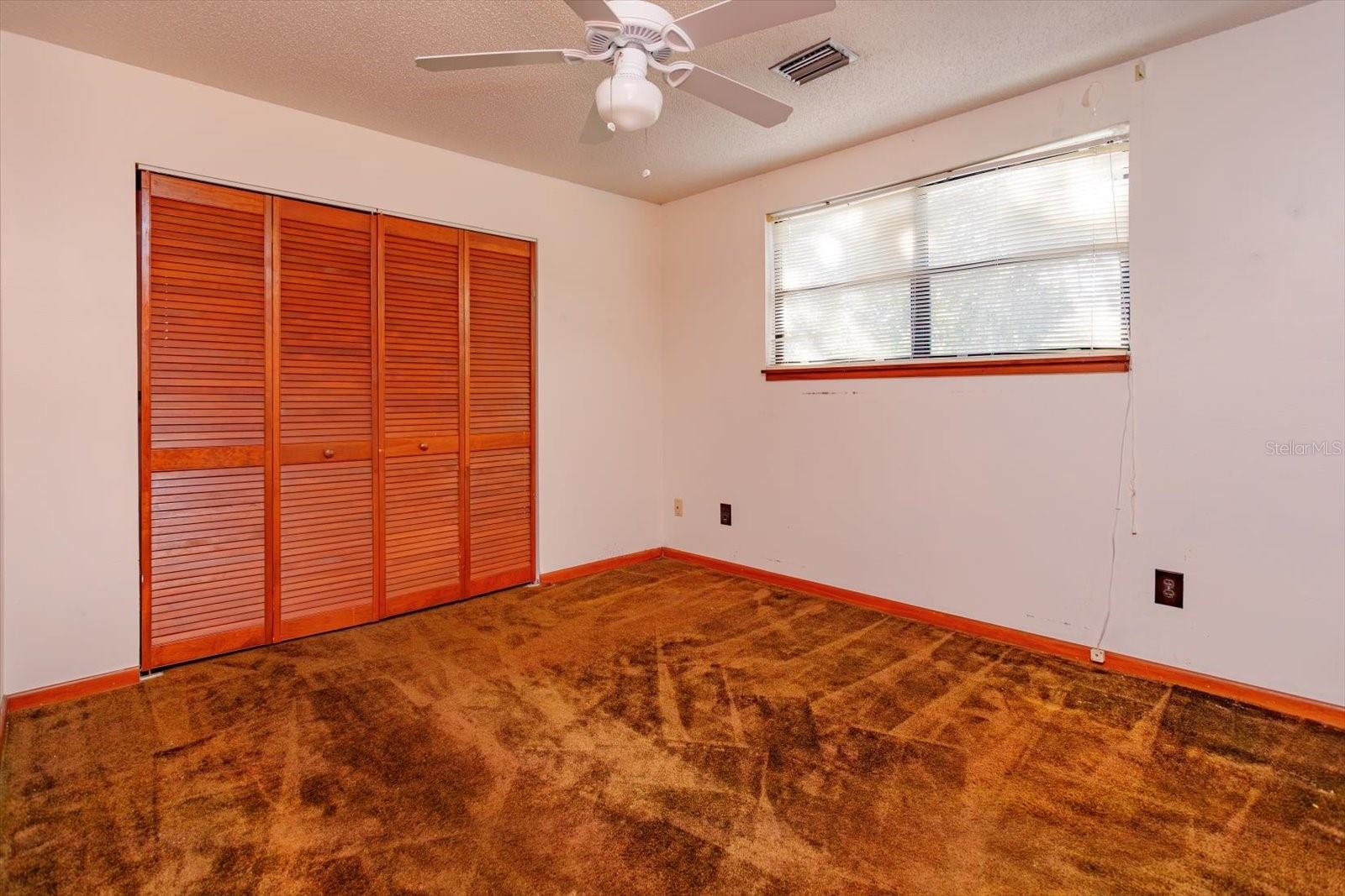 SHADOW LAKE WOODS - Residential