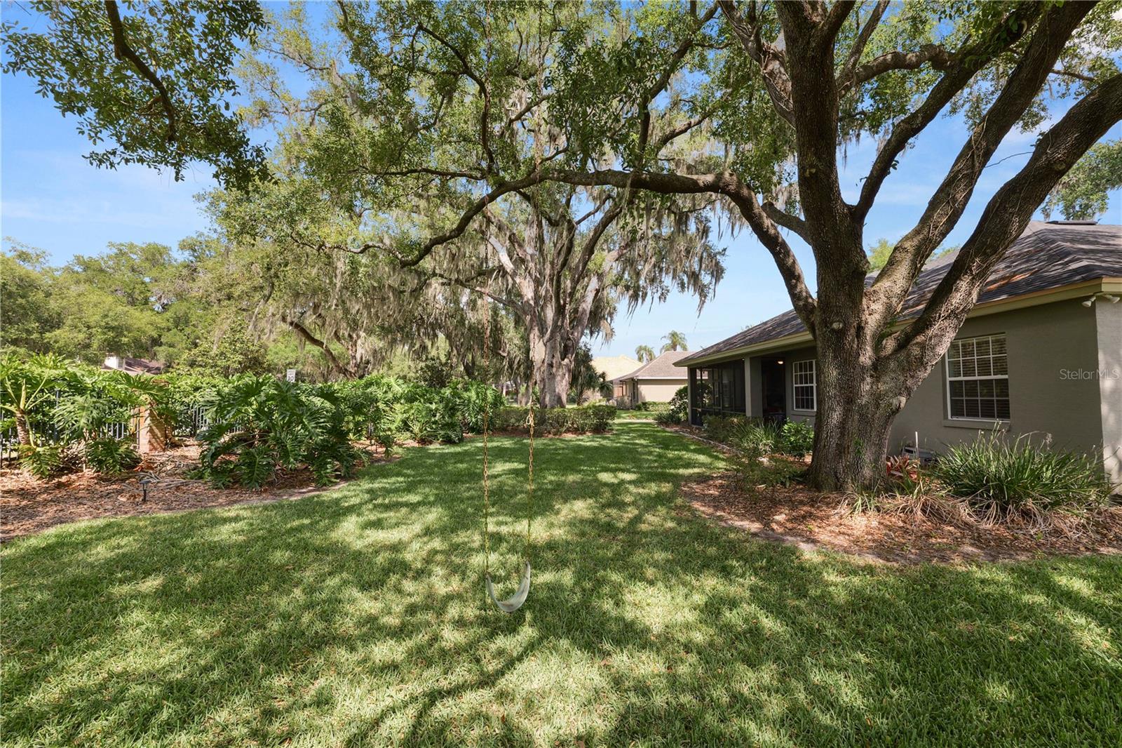 AMANDA OAKS - Residential