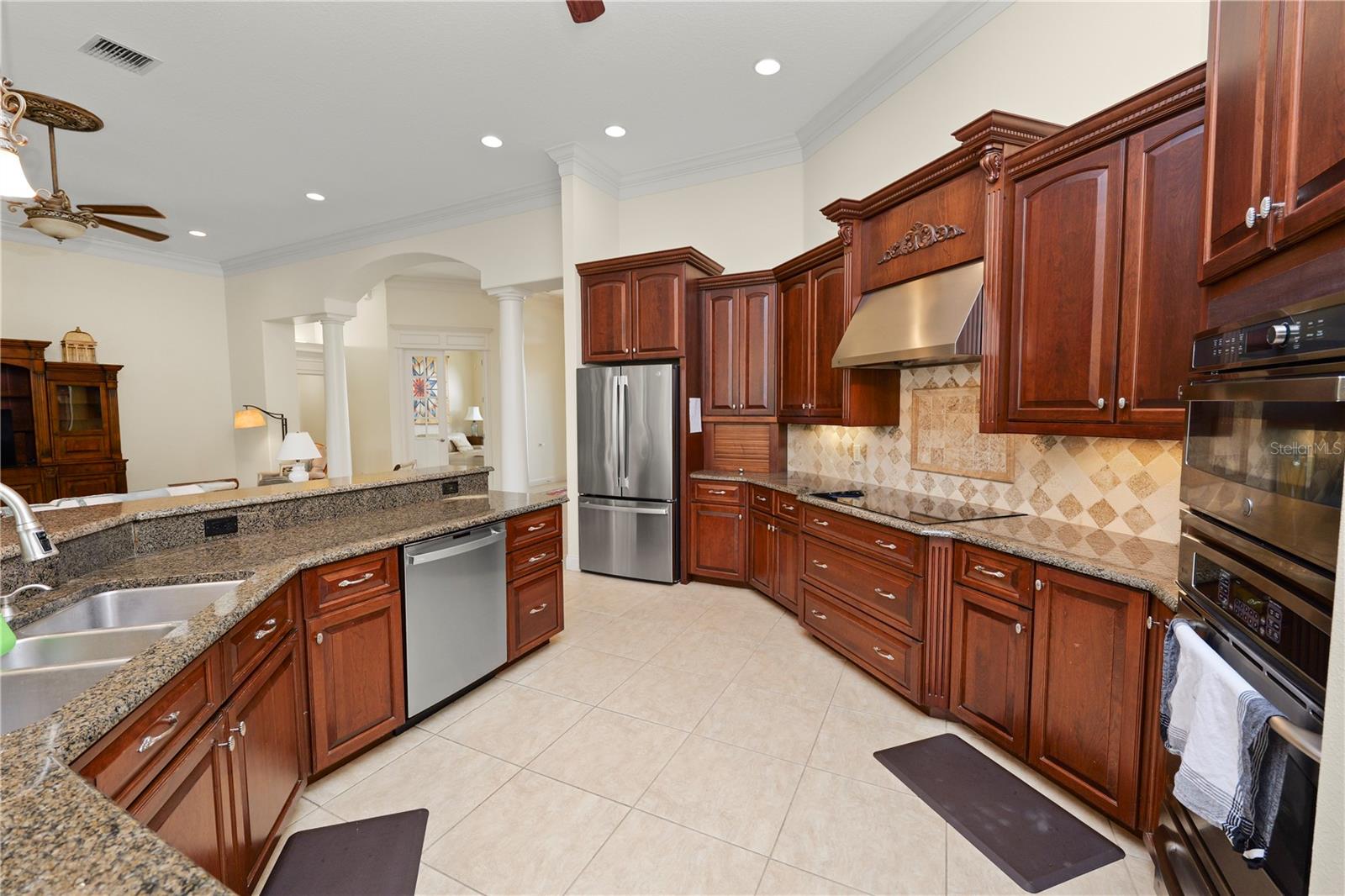 AMANDA OAKS - Residential