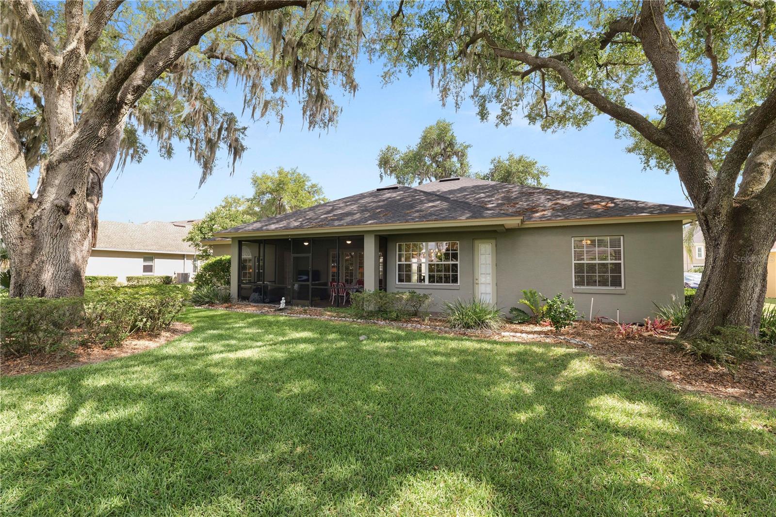 AMANDA OAKS - Residential