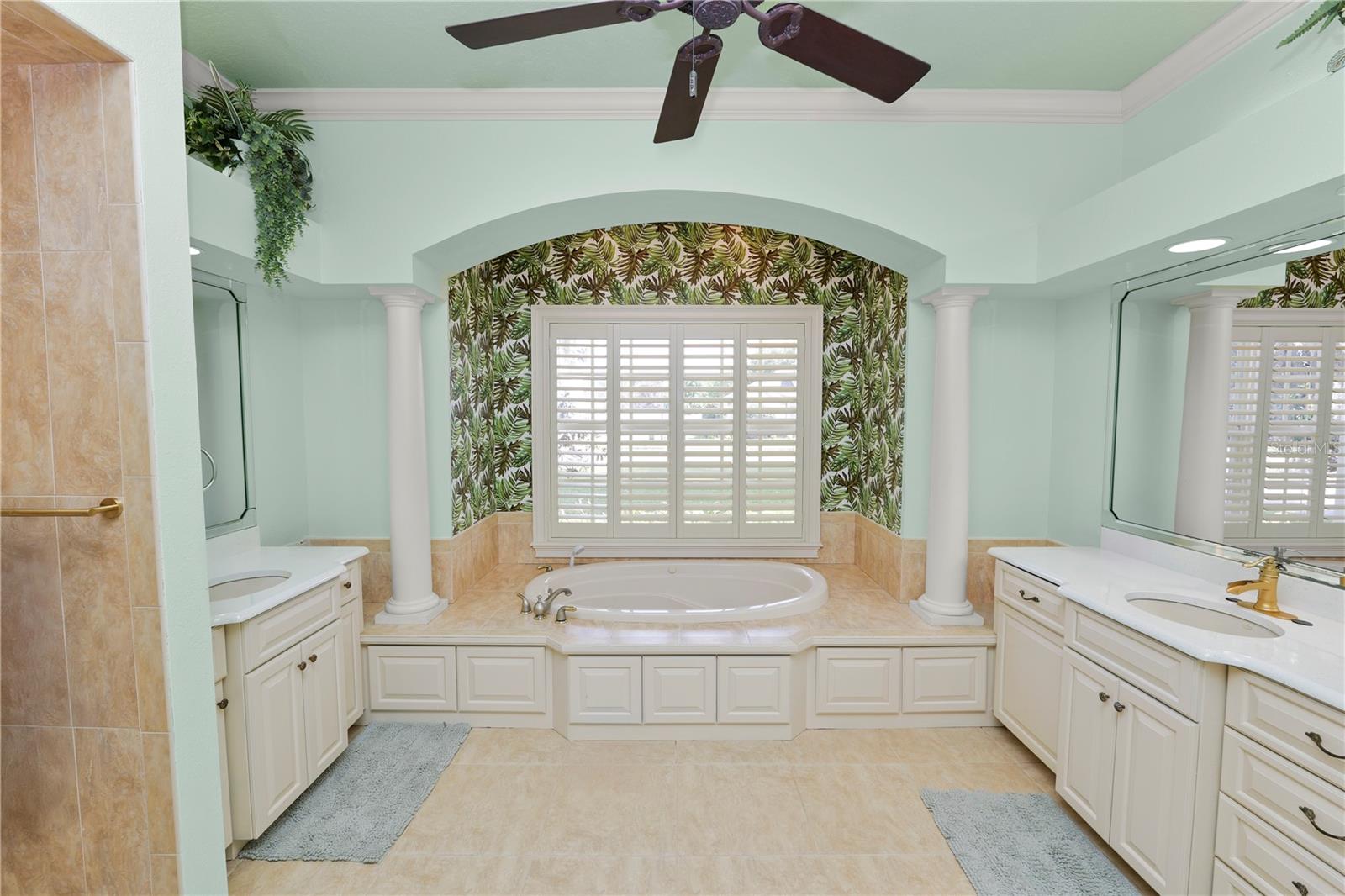 AMANDA OAKS - Residential