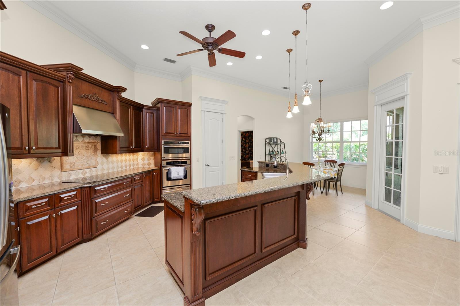 AMANDA OAKS - Residential