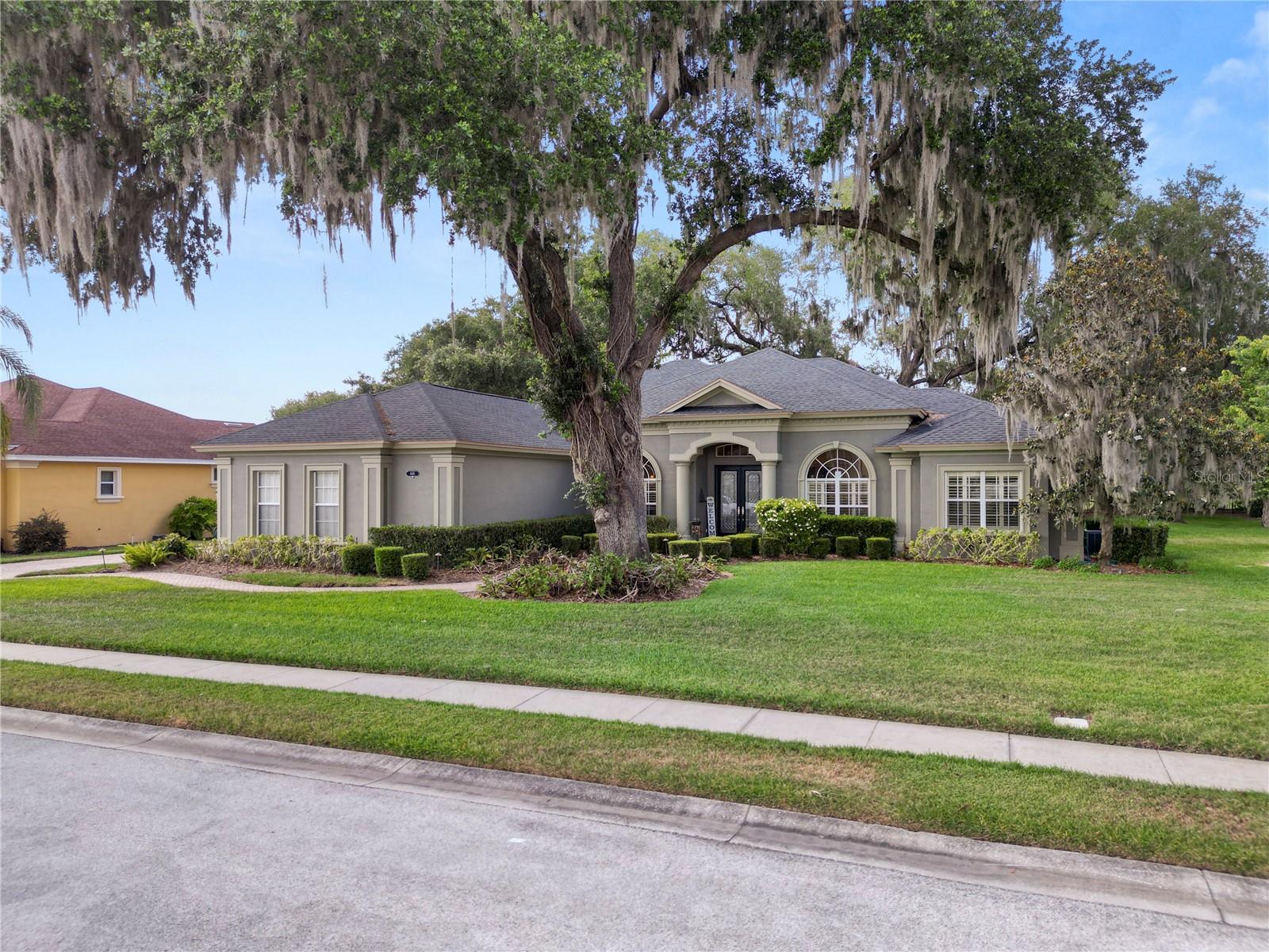 AMANDA OAKS - Residential