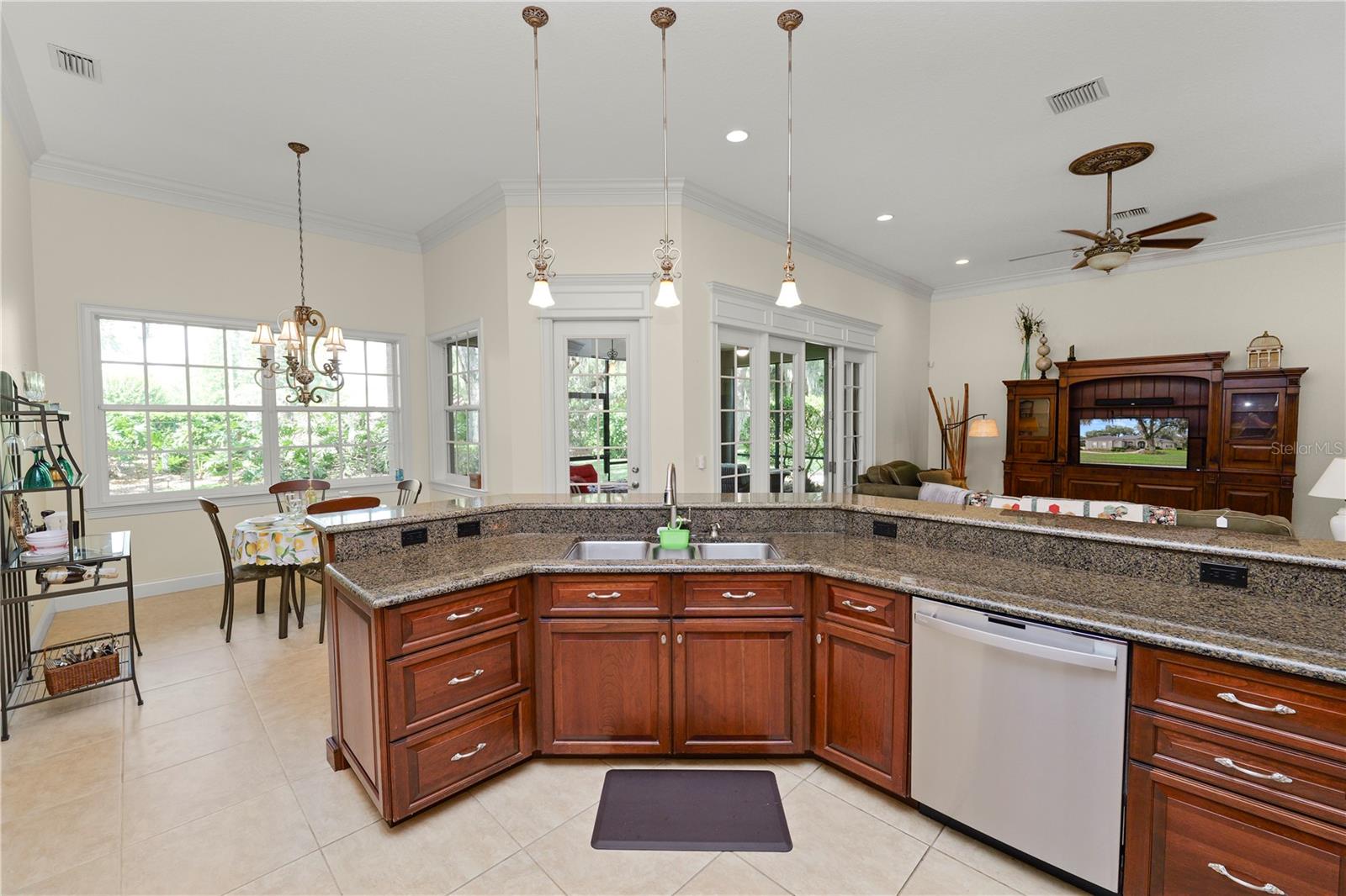 AMANDA OAKS - Residential