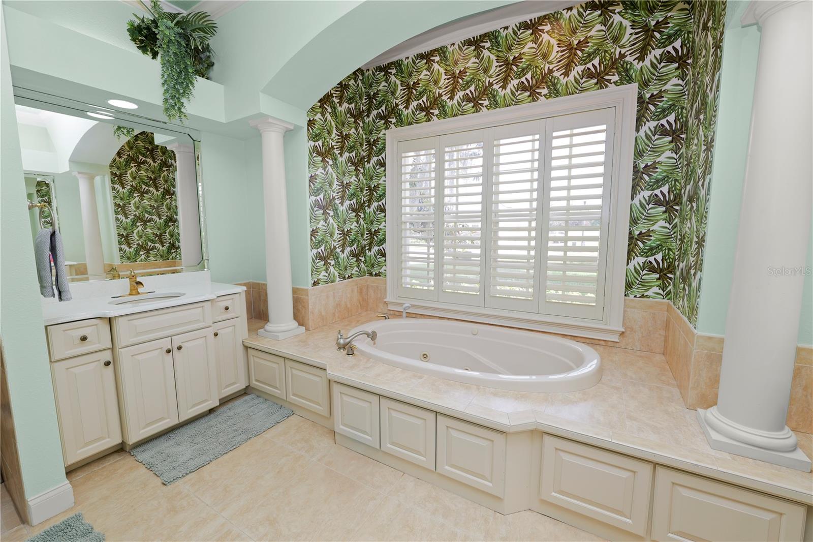 AMANDA OAKS - Residential
