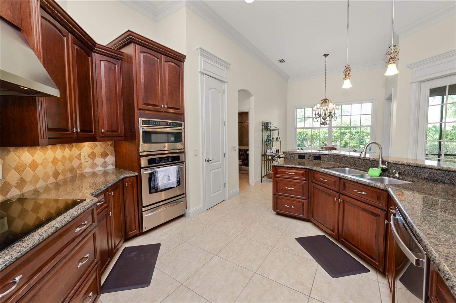 AMANDA OAKS - Residential