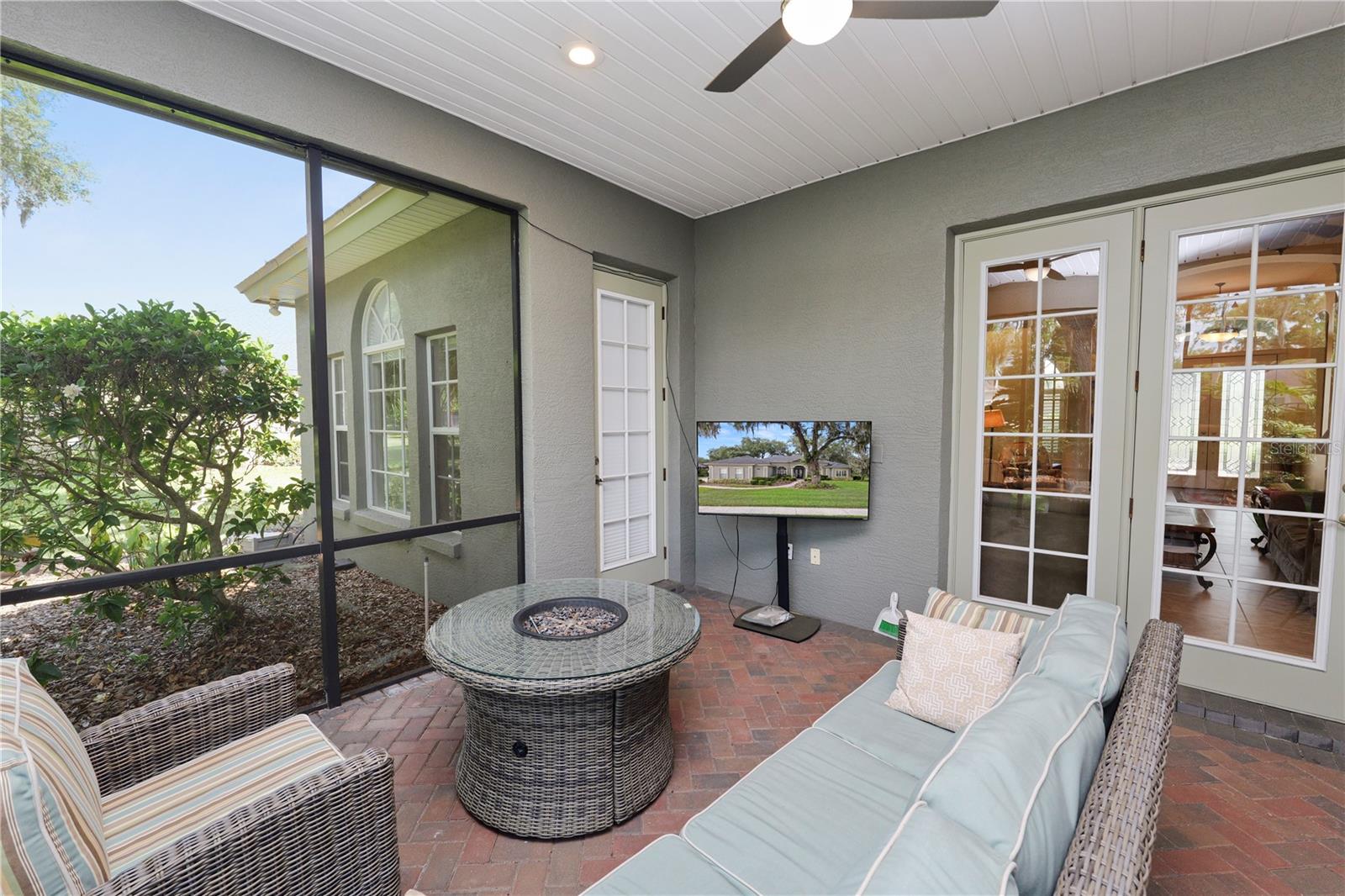 AMANDA OAKS - Residential
