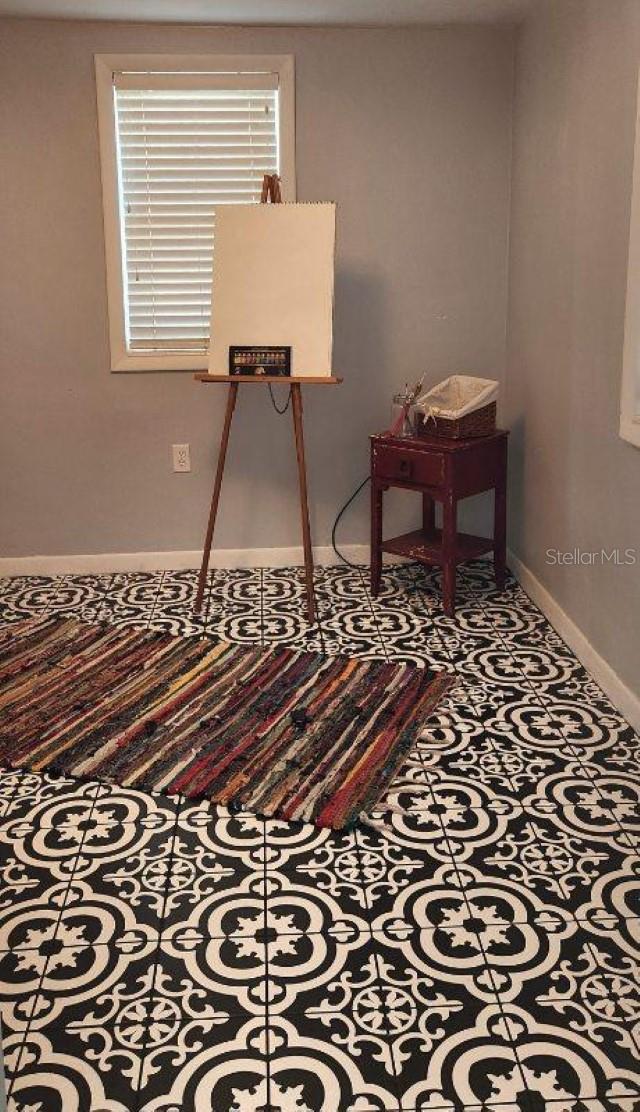 THE WHITE RESUB IN THE EARL COURT - Residential