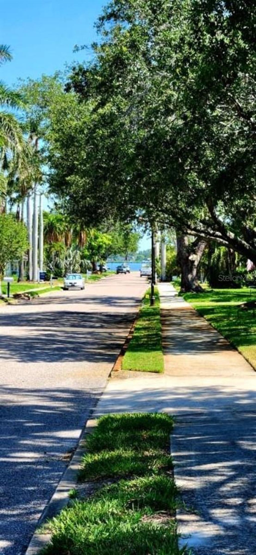 Photo of 219 24th Street W, Bradenton, FL 34205 (MLS # TB8471399)