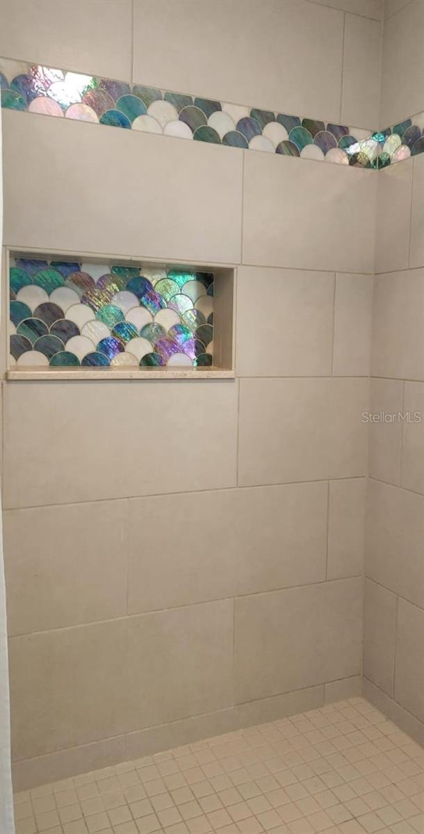 THE WHITE RESUB IN THE EARL COURT - Residential