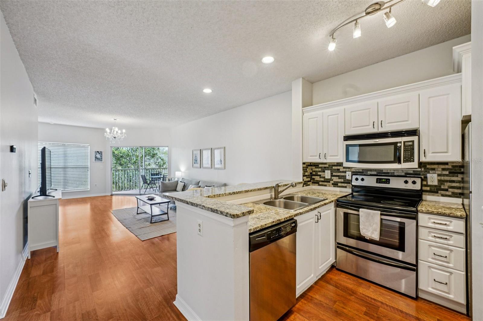 THE LANDINGS OF TAMPA A CONDOM - Residential