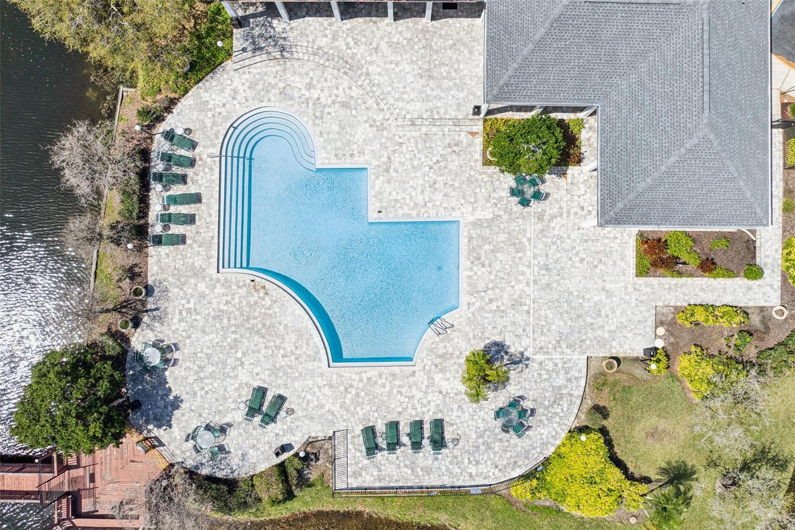 THE LANDINGS OF TAMPA A CONDOM - Residential