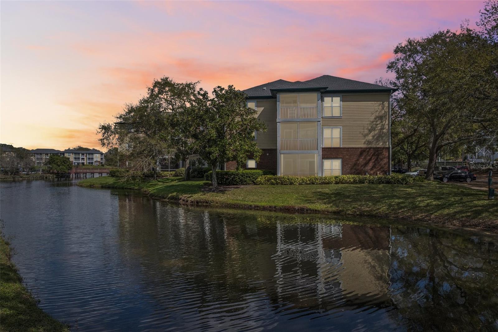 THE LANDINGS OF TAMPA A CONDOM - Residential