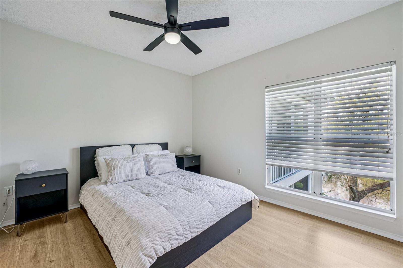 THE LANDINGS OF TAMPA A CONDOM - Residential