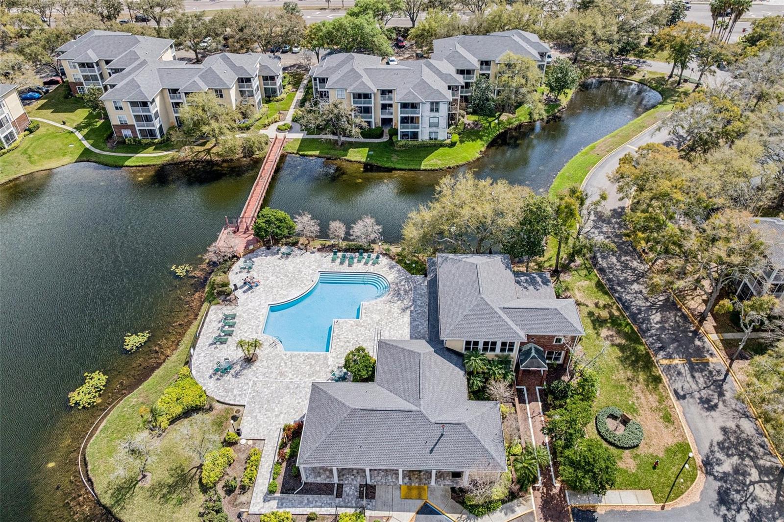 THE LANDINGS OF TAMPA A CONDOM - Residential