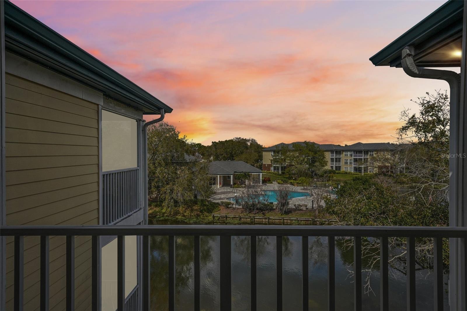 THE LANDINGS OF TAMPA A CONDOM - Residential