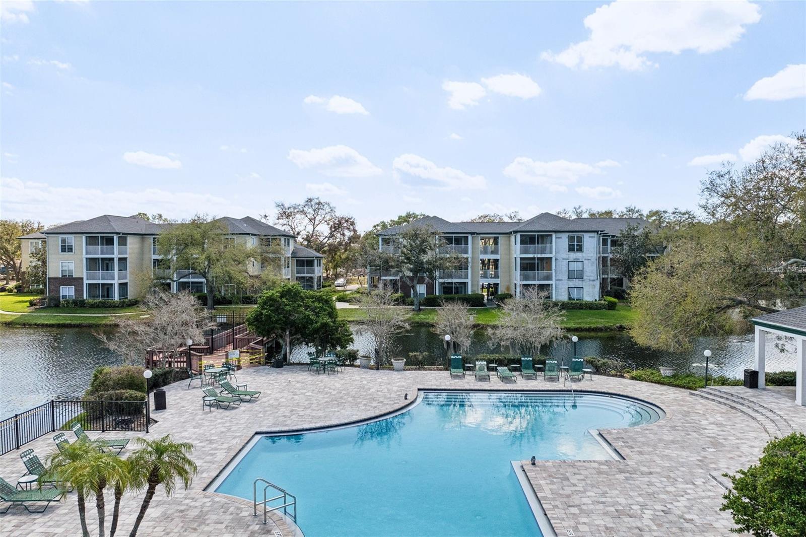 THE LANDINGS OF TAMPA A CONDOM - Residential