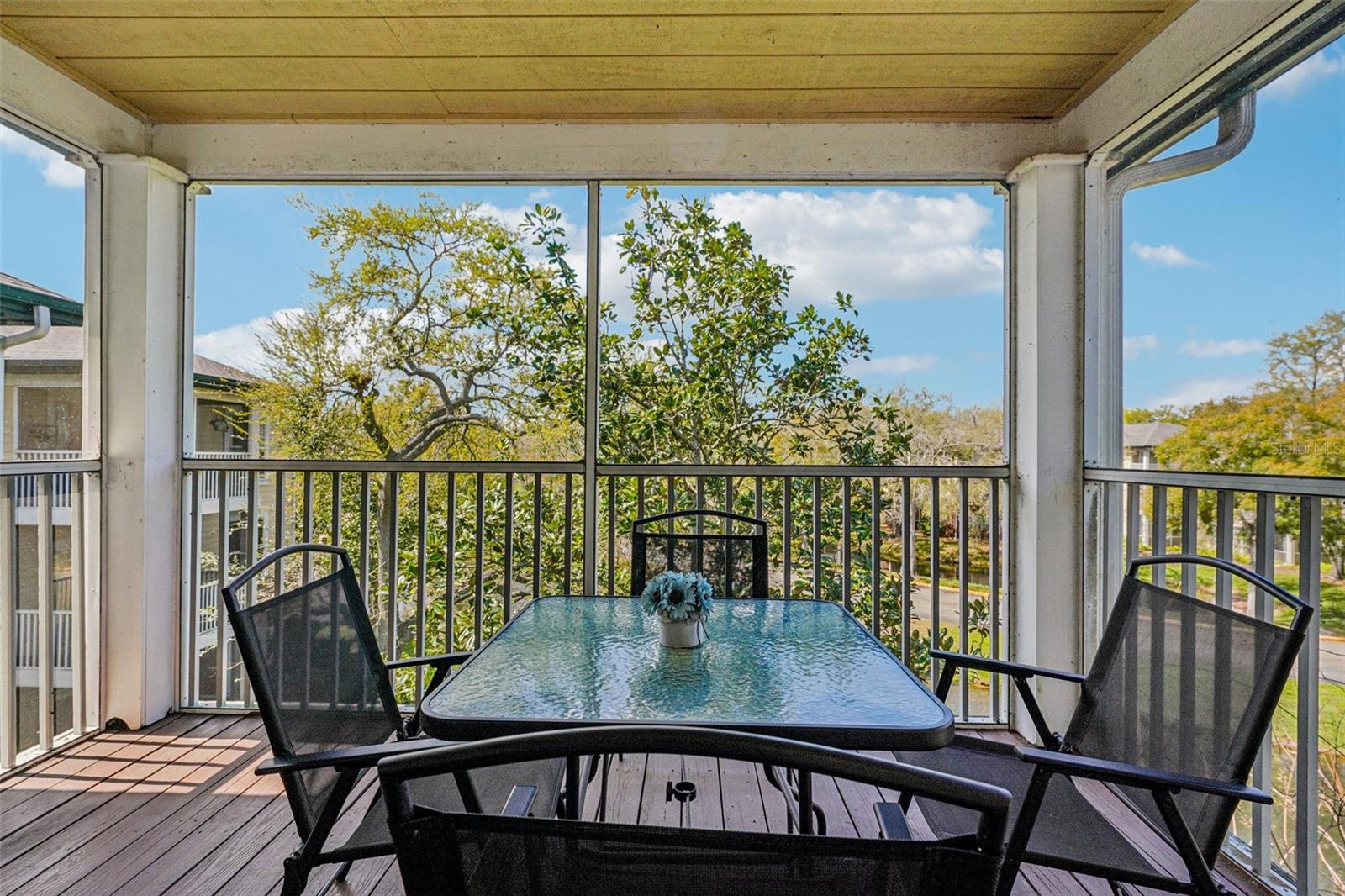 THE LANDINGS OF TAMPA A CONDOM - Residential