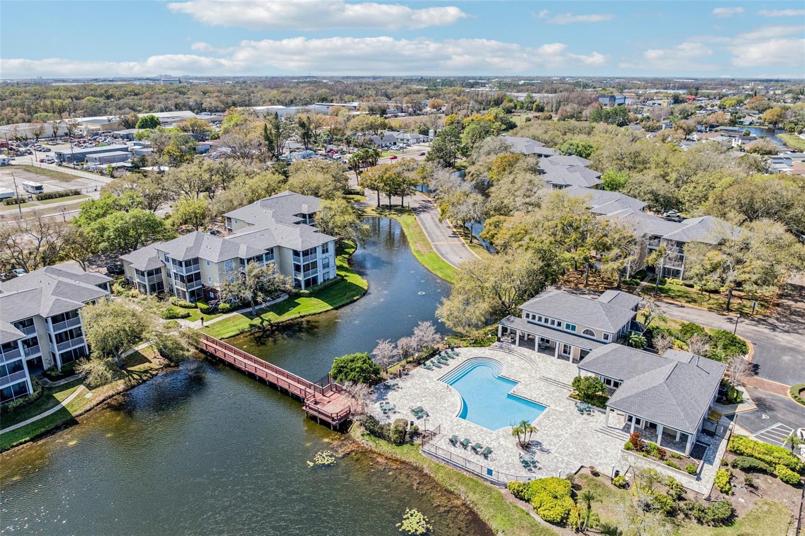 THE LANDINGS OF TAMPA A CONDOM - Residential