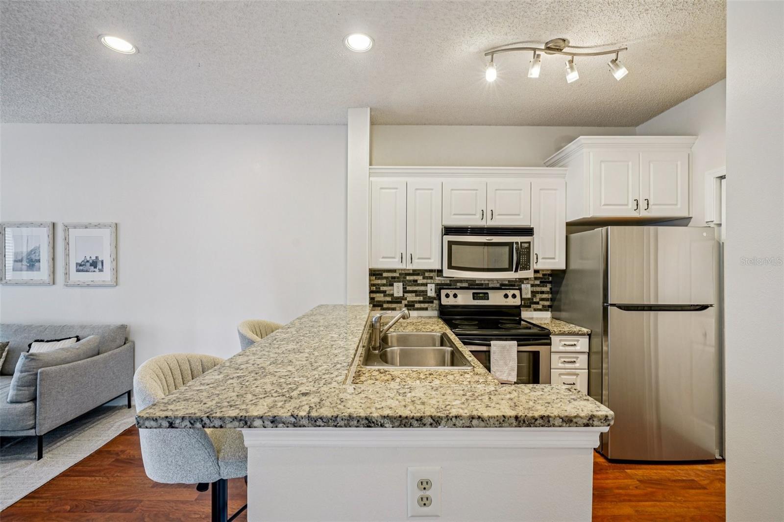 THE LANDINGS OF TAMPA A CONDOM - Residential