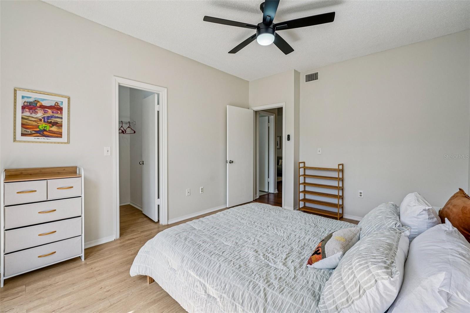 THE LANDINGS OF TAMPA A CONDOM - Residential