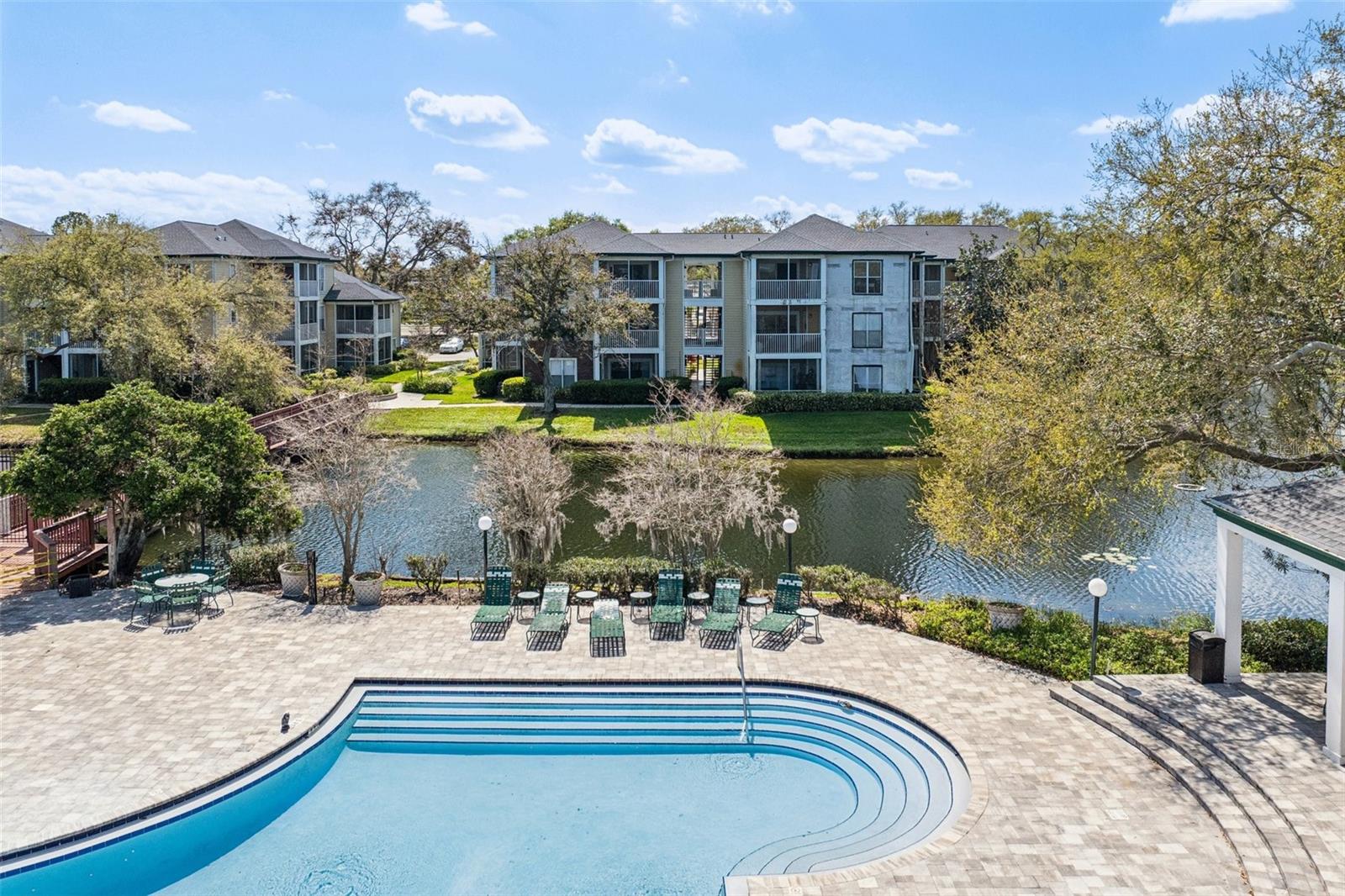 THE LANDINGS OF TAMPA A CONDOM - Residential