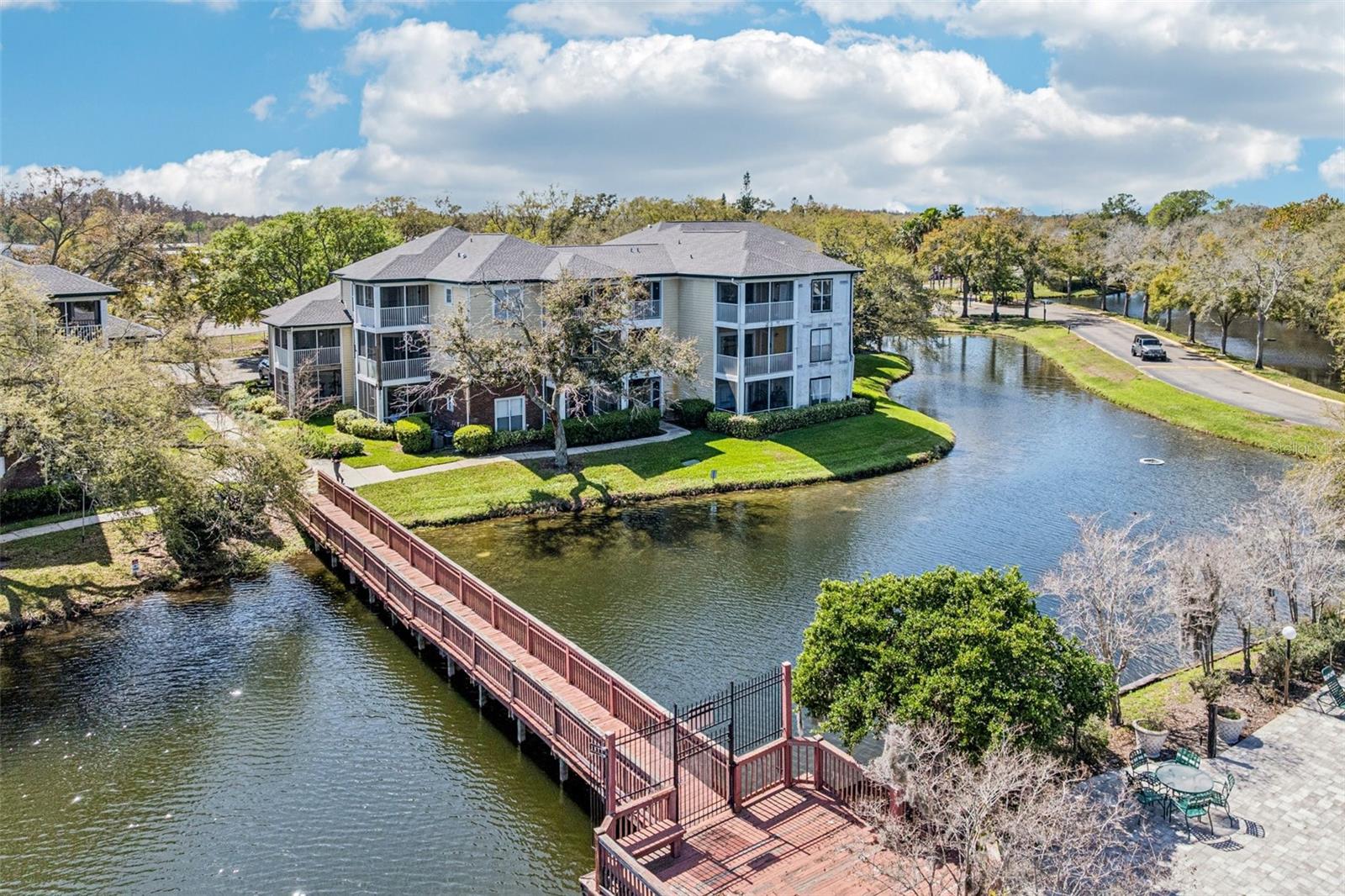 THE LANDINGS OF TAMPA A CONDOM - Residential