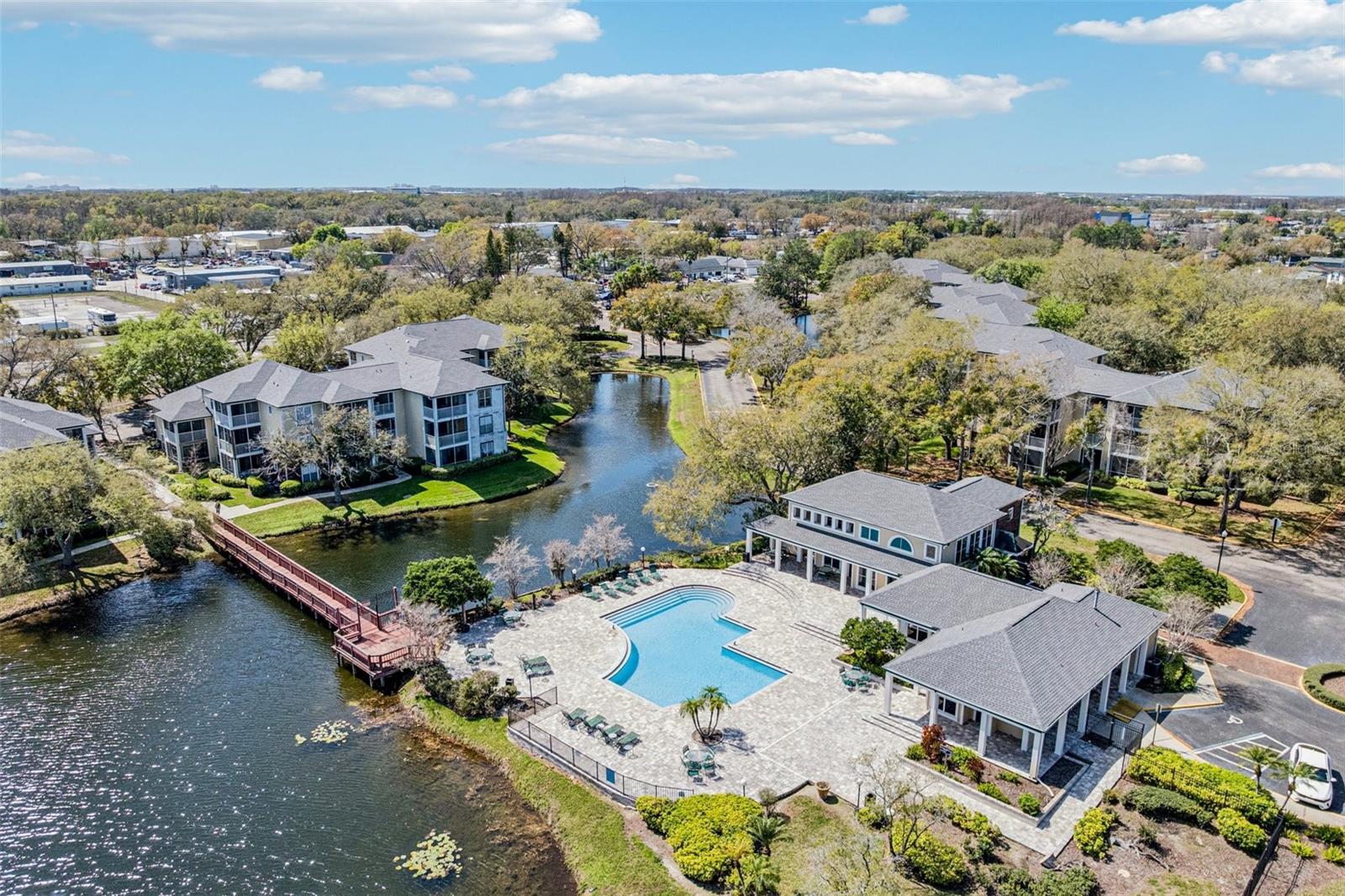 THE LANDINGS OF TAMPA A CONDOM - Residential