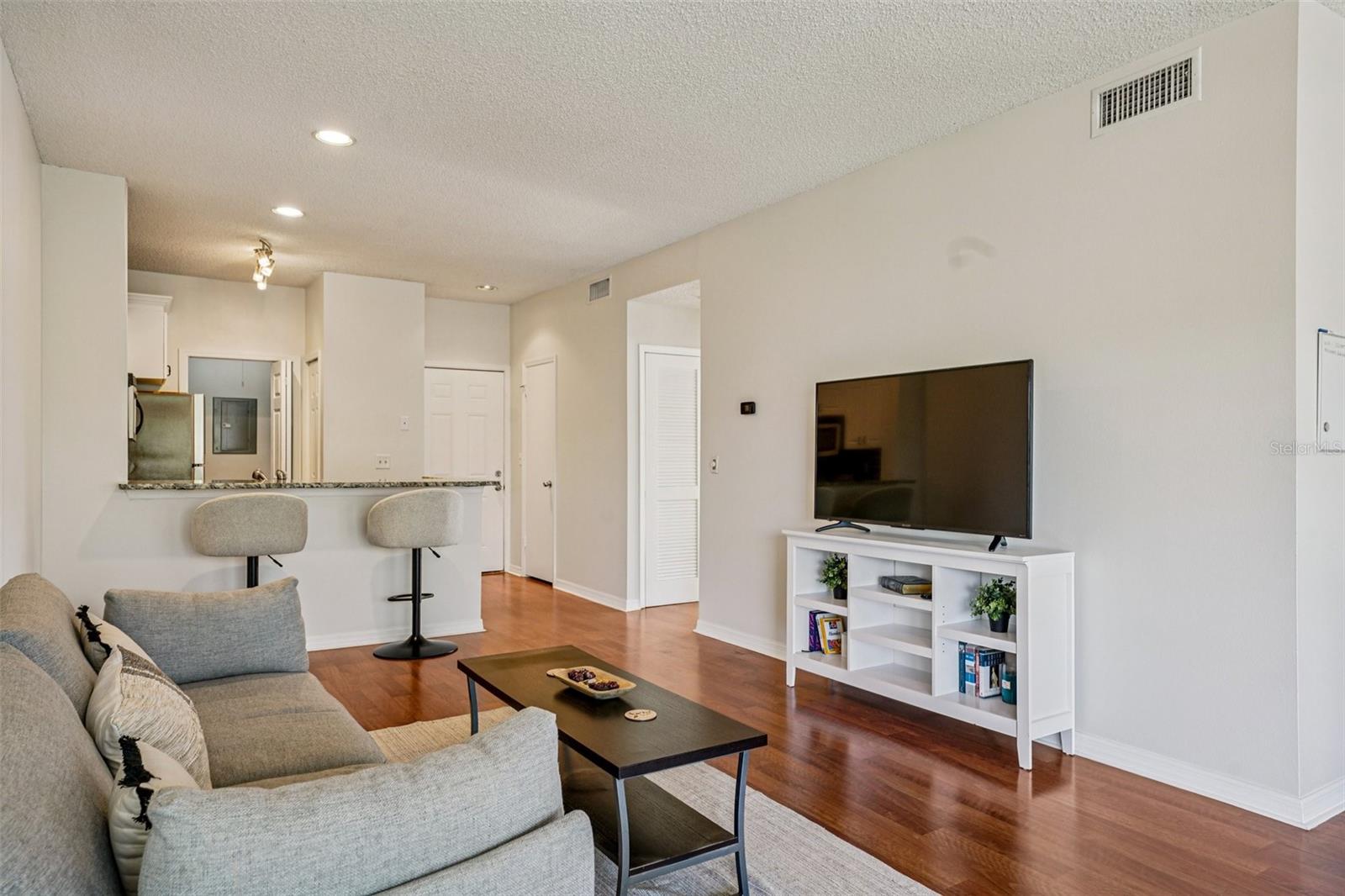 THE LANDINGS OF TAMPA A CONDOM - Residential