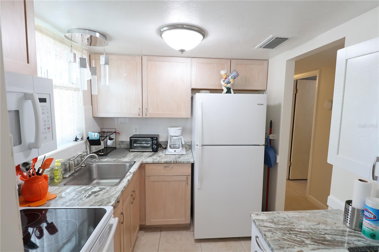 1807 RESTFUL DRIVE N4