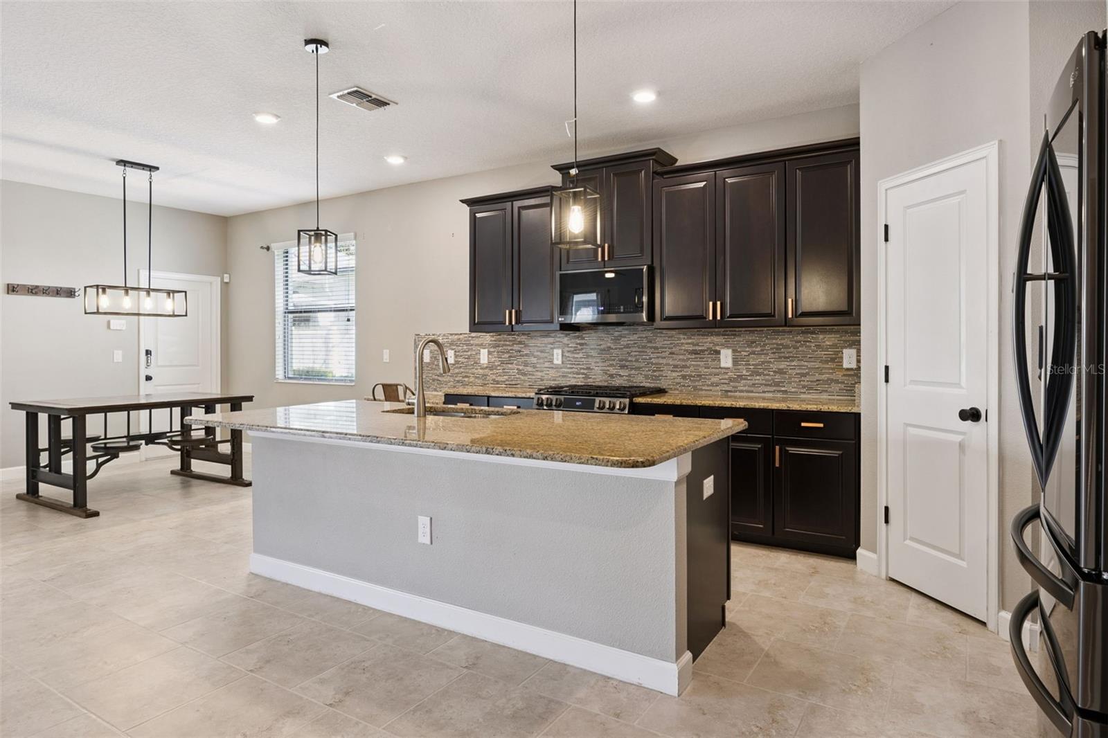7618 BLUEJACK OAK DRIVE