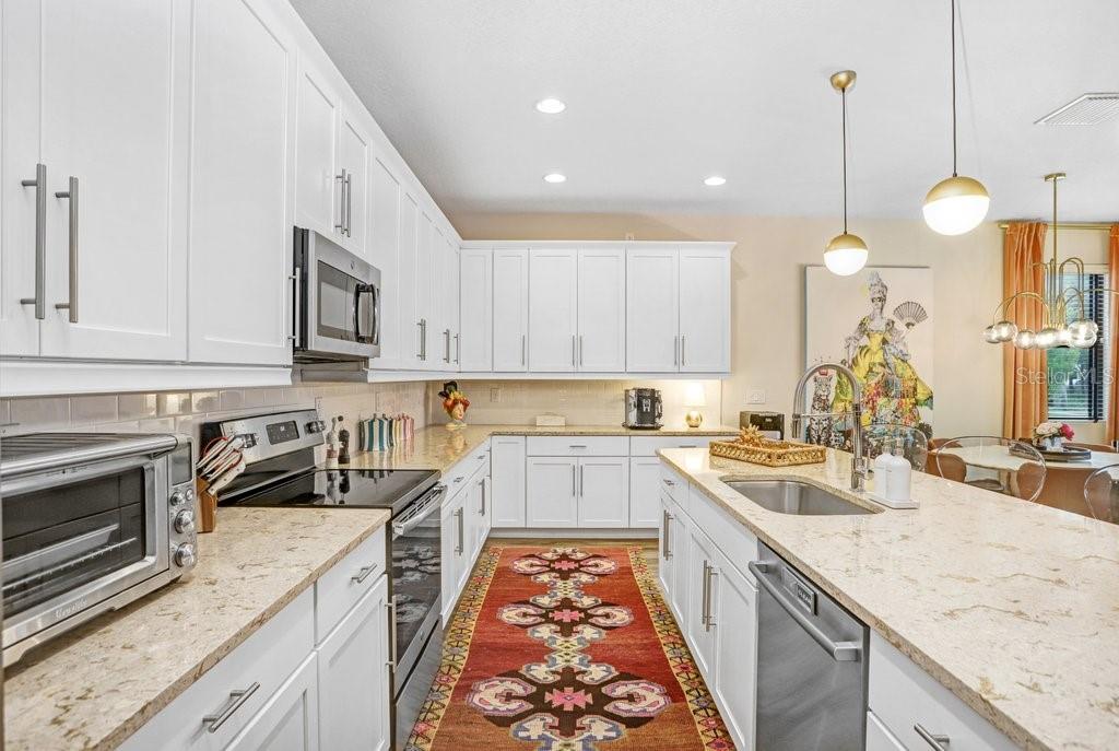 UPTOWN KENWOOD - Residential