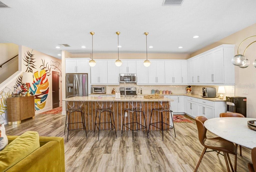 UPTOWN KENWOOD - Residential