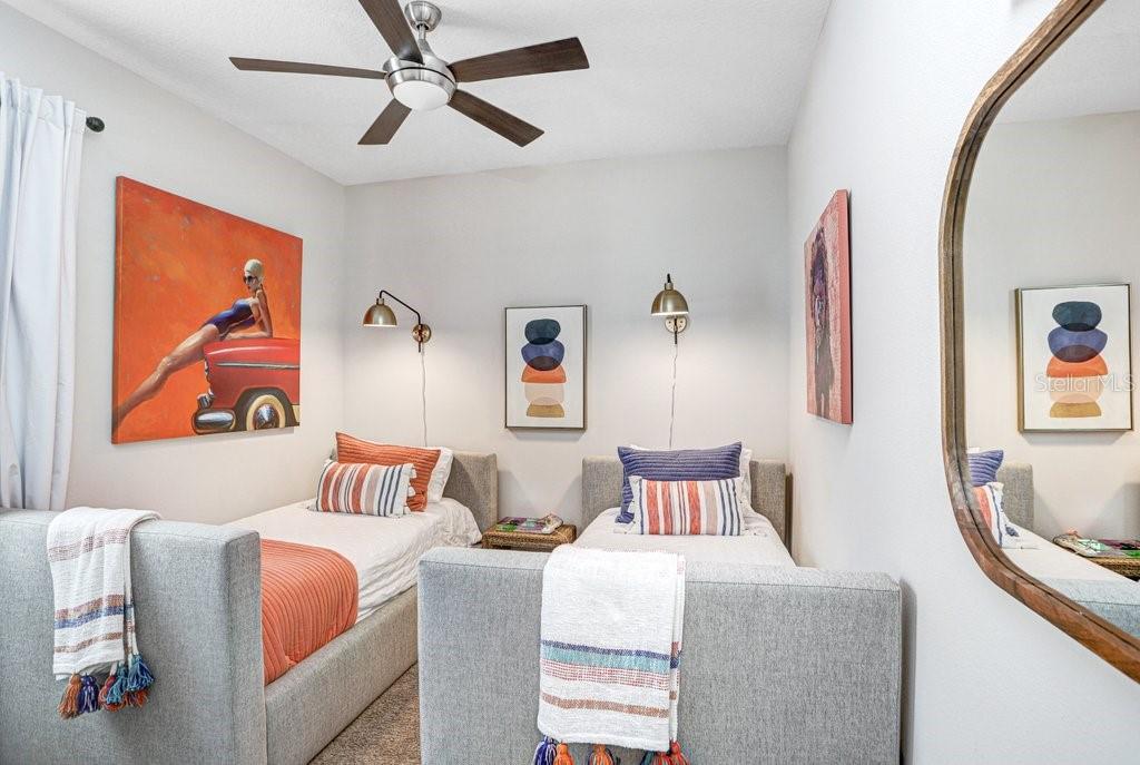 UPTOWN KENWOOD - Residential