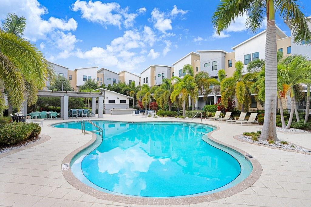UPTOWN KENWOOD - Residential