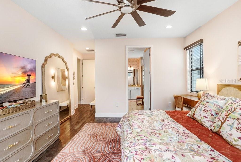 UPTOWN KENWOOD - Residential