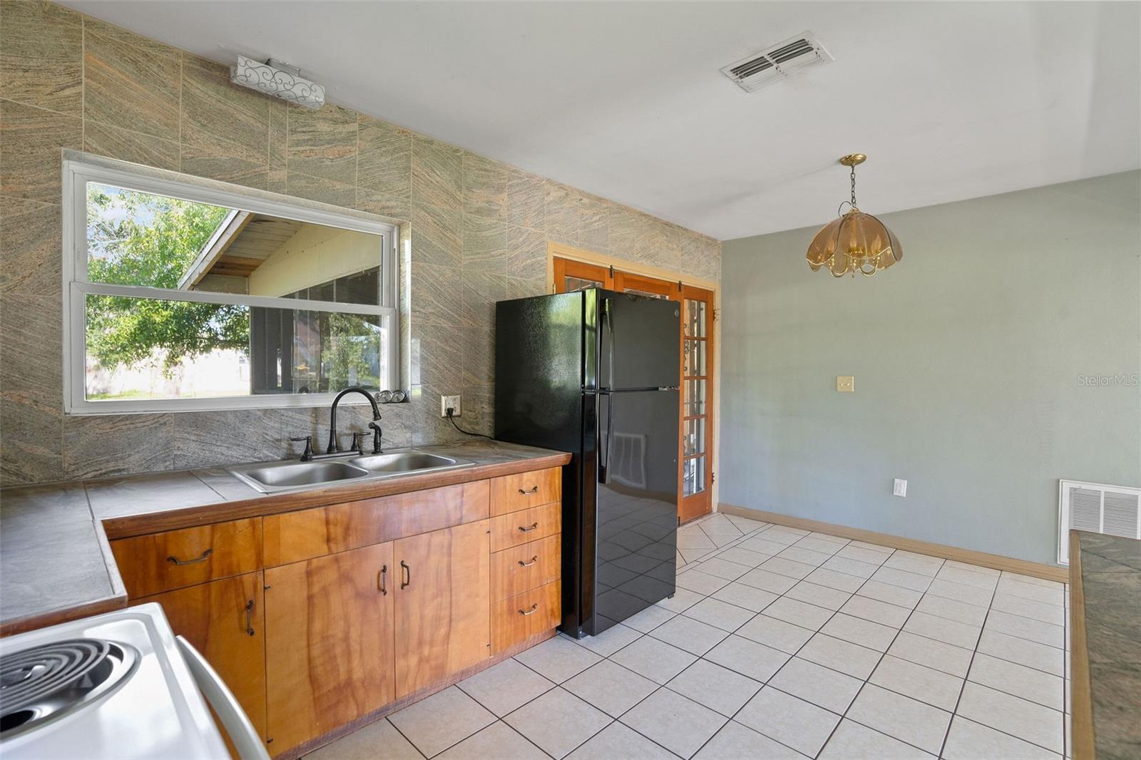 PINELLAS PARK 1ST ADD - Residential Lease