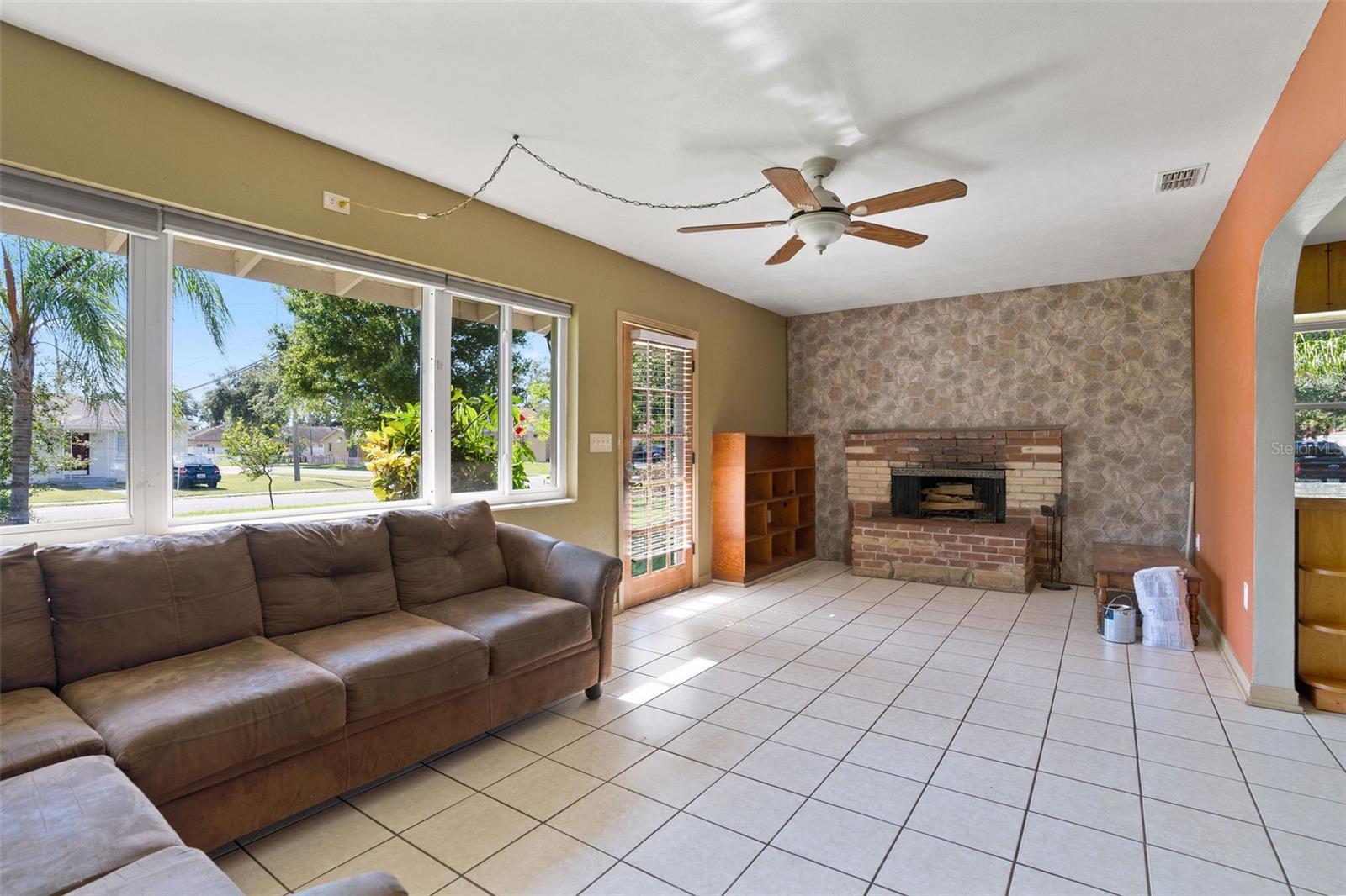PINELLAS PARK 1ST ADD - Residential Lease