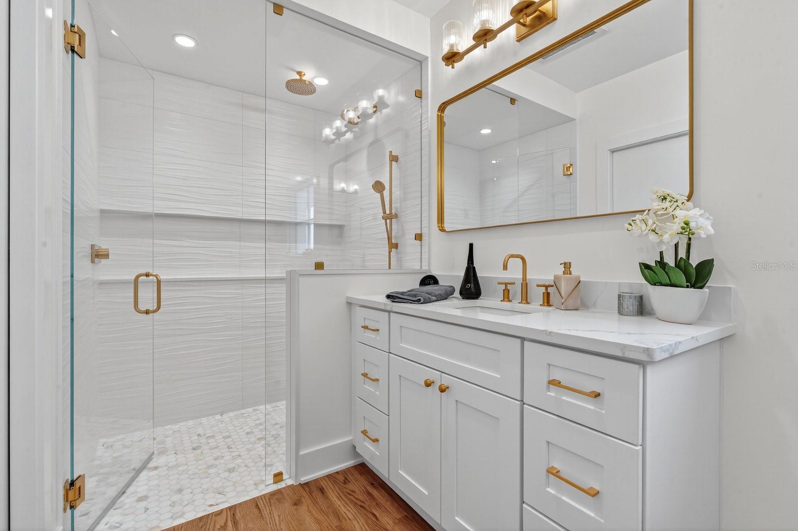 SHERIDAN PLACE - Residential