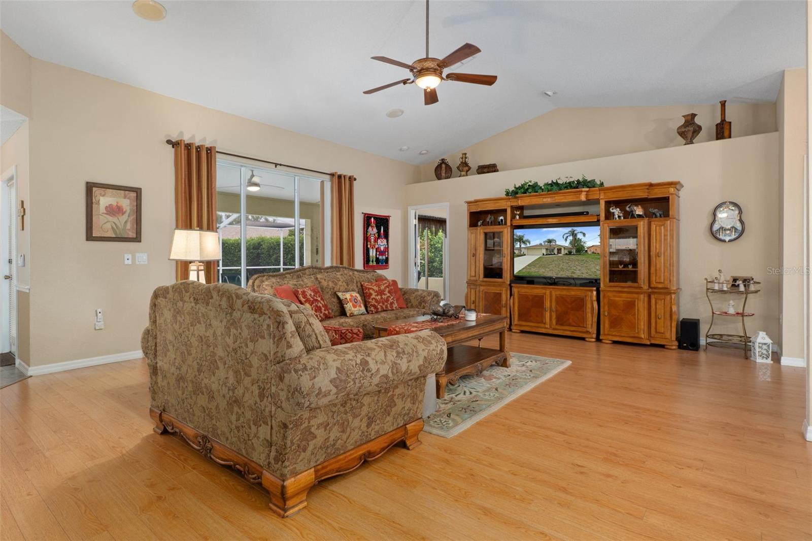 SPRING HILL - Residential