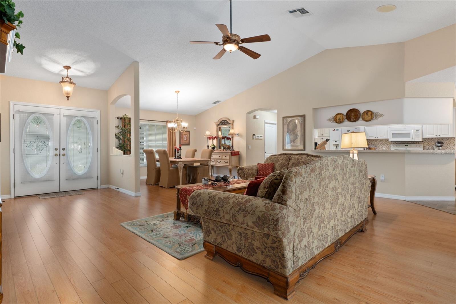 SPRING HILL - Residential
