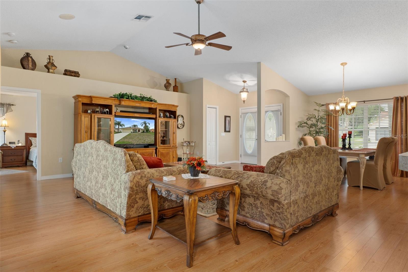 SPRING HILL - Residential