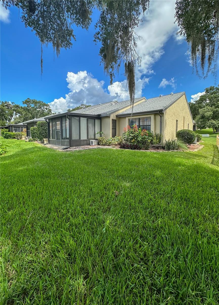 ROYAL OAKS - Residential Lease